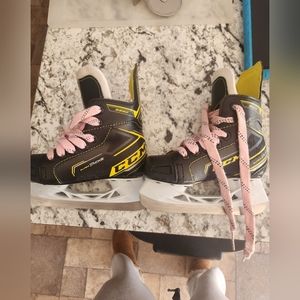 Girls CCM skates size 10